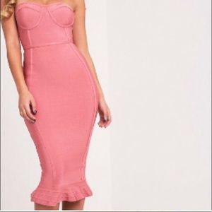 Beautiful bodycon bandange dress.